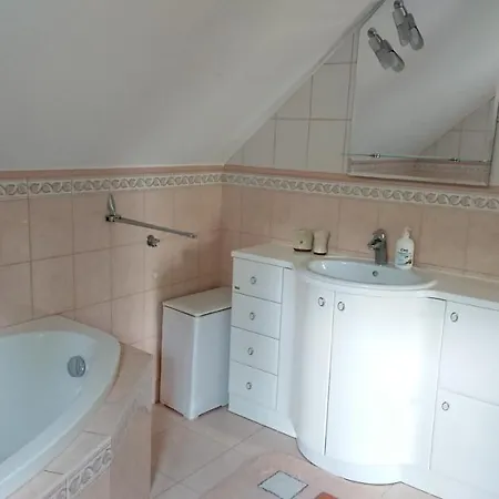 Dom Pod Lipa Bodzanow (Wieliczka)